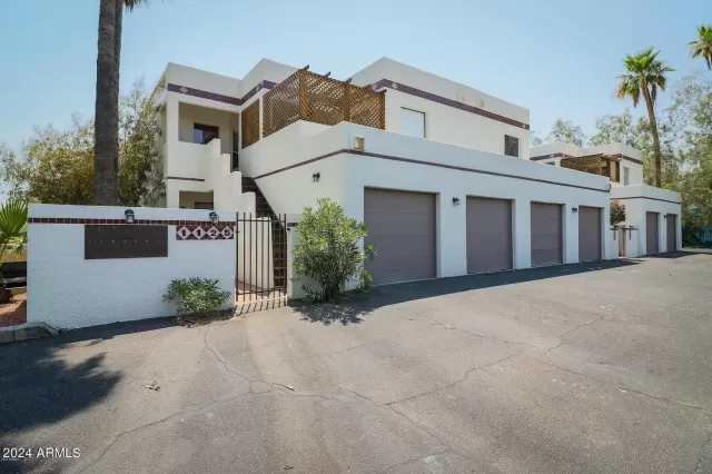 MLS: 6699469 Condo For Sale