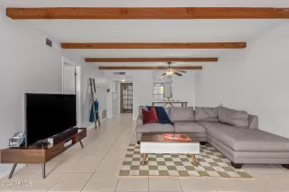 Photo #6: 6699469 Listing