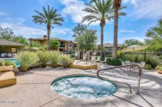Photo #5: 6699505 Listing
