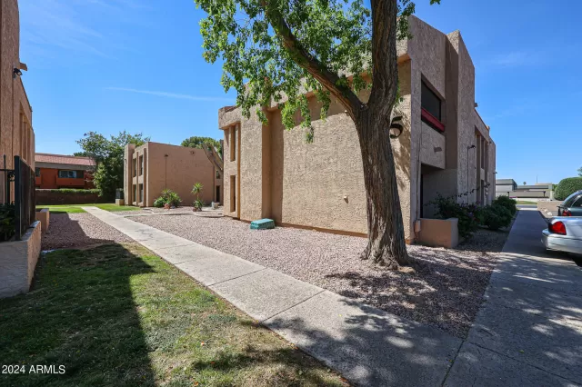 MLS: 6699524 Condo For Sale