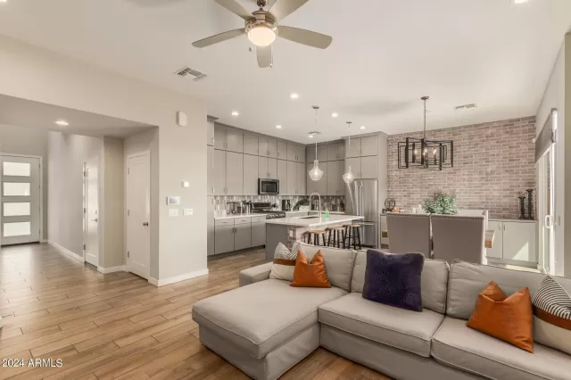 MLS: 6699605 Condo For Sale