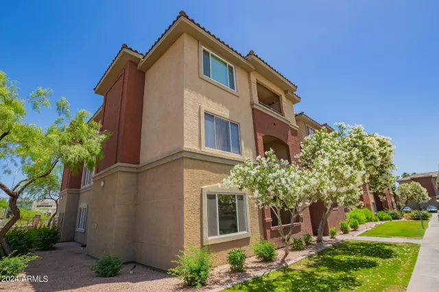 MLS: 6699647 Condo For Sale