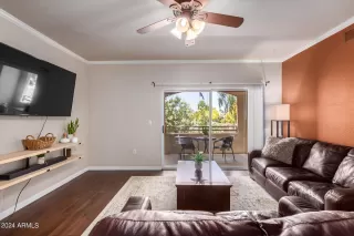 Photo #3: 6699647 Listing