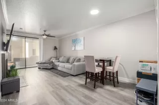 Photo #4: 6699706 Listing