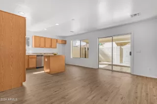 Photo #6: 6699912 Listing 