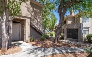 Photo #1: 6700100 Listing