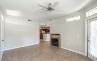 Photo #4: 6700100 Listing