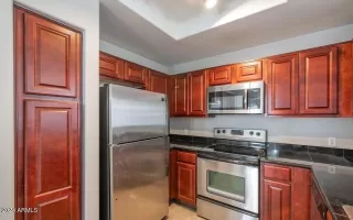 Photo #6: 6700100 Listing