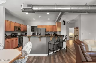 Photo #6: 6700210 Listing 