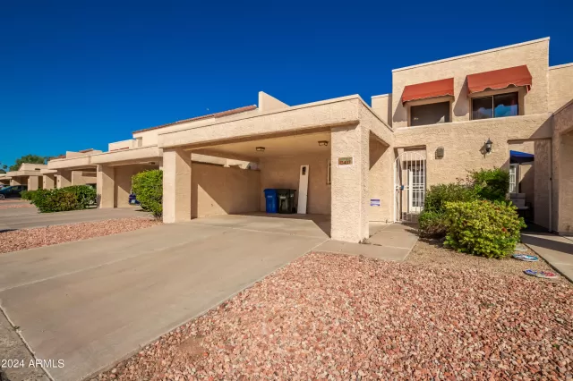 MLS: 6700290 Condo For Sale