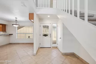 Photo #2: 6700302 Listing