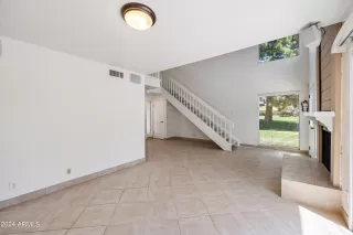 Photo #6: 6700302 Listing