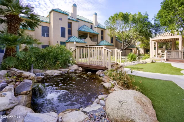 MLS: 6700400 Condo For Sale