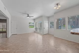 Photo #3: 6700400 Listing