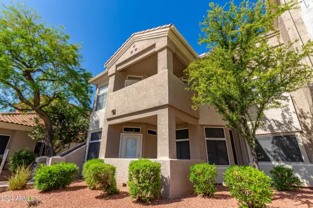 MLS: 6700415 Condo For Sale