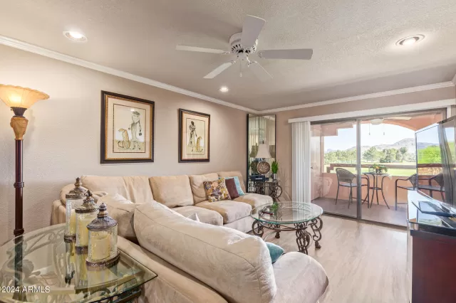 MLS: 6700457 Condo For Sale