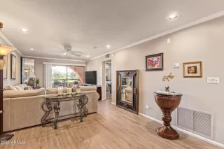 Photo #3: 6700457 Listing 