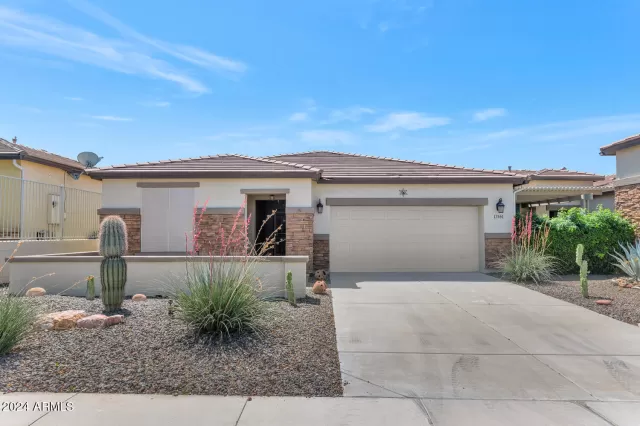 MLS: 6700462 Condo For Sale