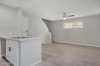 Photo #5: 6700835 Listing 