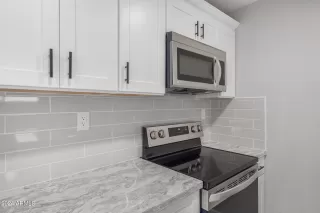 Photo #6: 6700835 Listing 