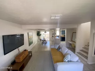 Photo #2: 6701031 Listing