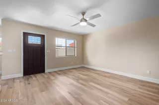 Photo #6: 6701111 Listing