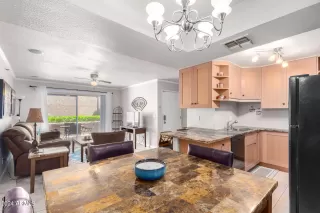 Photo #1: 6701160 Listing