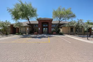 Photo #5: 6701202 Listing