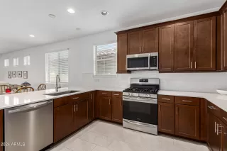 Photo #3: 6701330 Listing