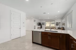 Photo #4: 6701330 Listing