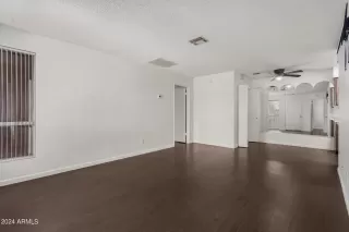 Photo #6: 6701340 Listing 