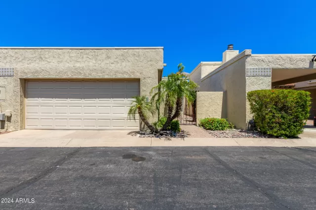 MLS: 6701355 Condo For Sale