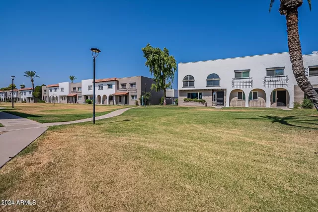 MLS: 6701442 Condo For Sale