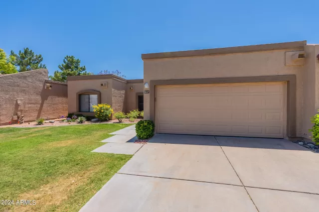 MLS: 6701495 Condo For Sale