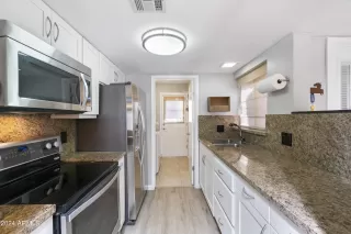 Photo #4: 6701546 Listing 