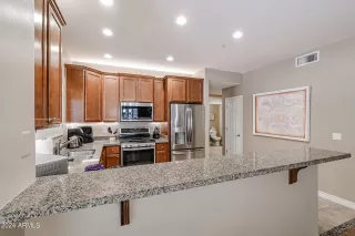 Photo #1: 6701686 Listing