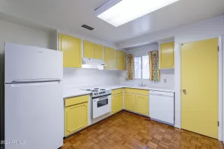 Photo #4: 6701956 Listing