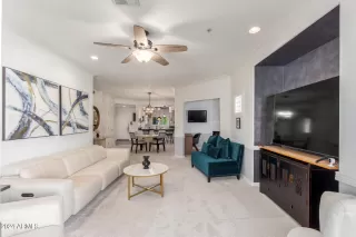 Photo #3: 6702389 Listing