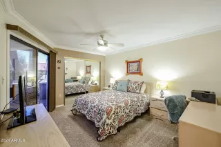 Photo #2: 6702429 Listing