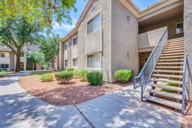 MLS: 6702486 Condo For Sale