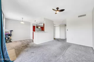 Photo #4: 6702486 Listing