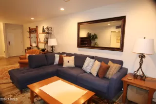 Photo #2: 6702524 Listing 