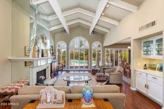 Photo #2: 6702530 Listing