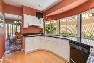 Photo #5: 6702530 Listing