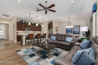 Photo #6: 6702537 Listing 