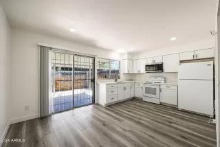 Photo #6: 6702558 Listing