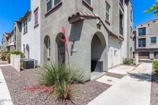 Photo #2: 6702633 Listing