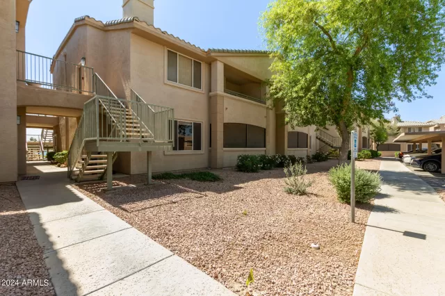 MLS: 6702868 Condo For Sale