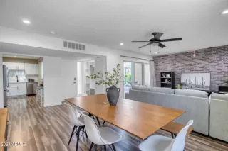 Photo #4: 6702950 Listing 