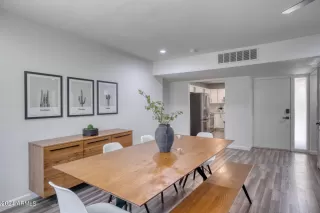 Photo #5: 6702950 Listing 